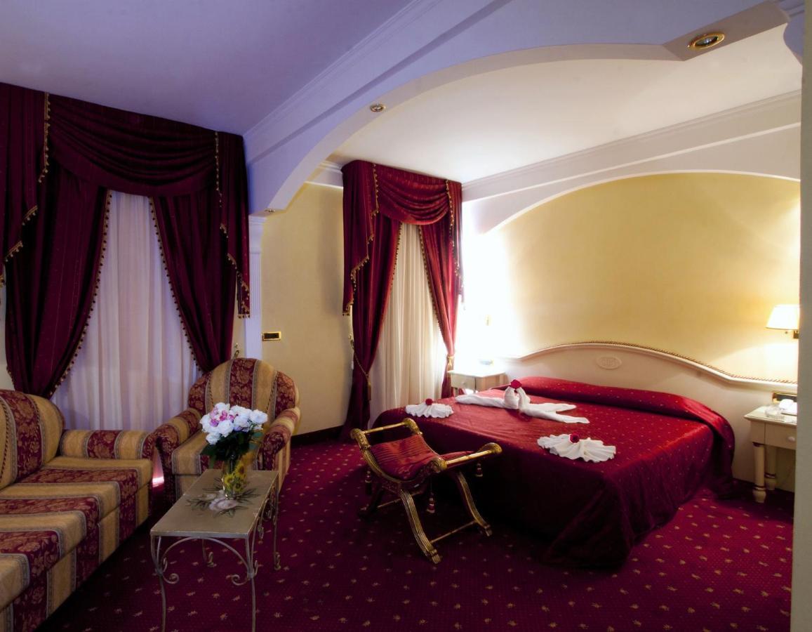 Grand Hotel Osman & Spa E Ristorante Il Danubio 阿特纳·卢卡纳 外观 照片