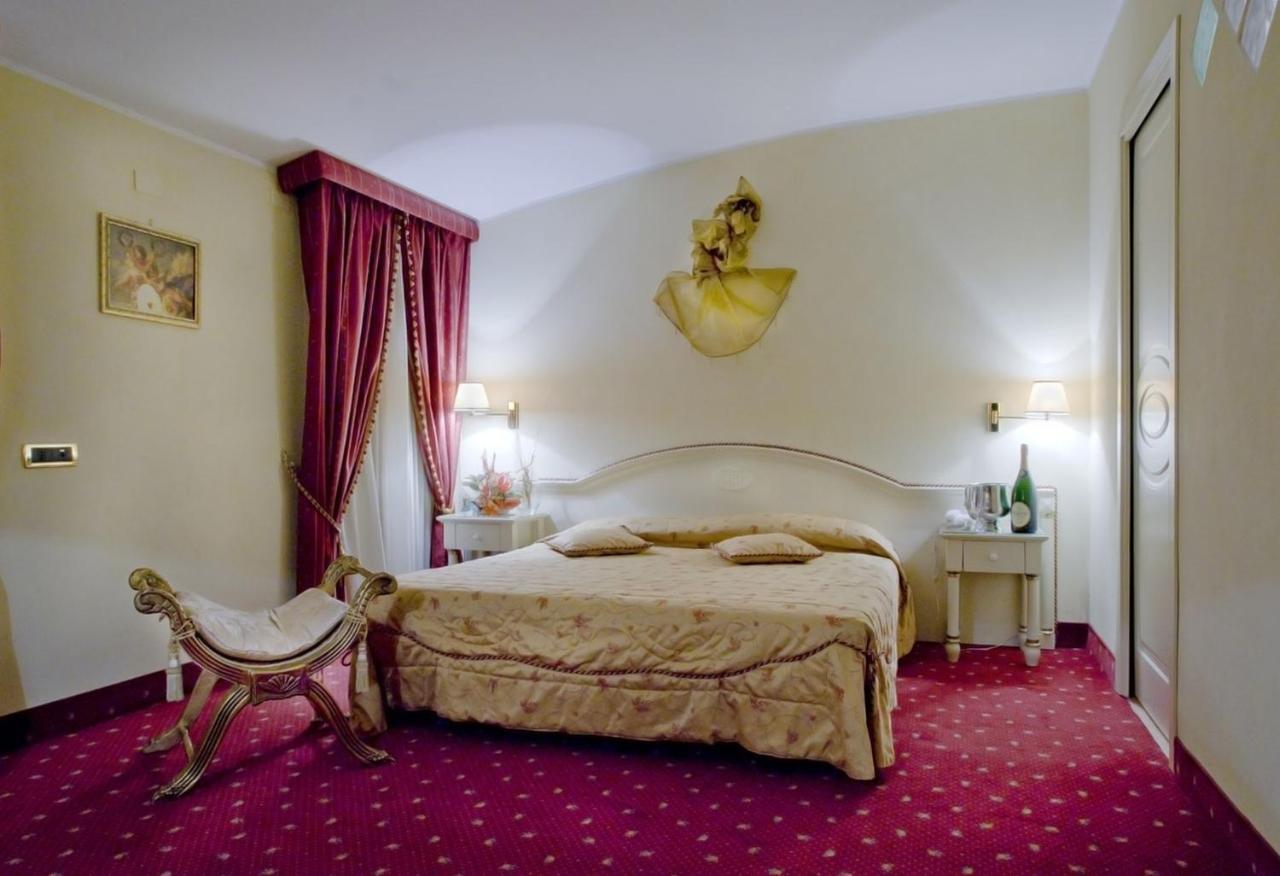 Grand Hotel Osman & Spa E Ristorante Il Danubio 阿特纳·卢卡纳 外观 照片